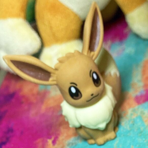 POKEMON TOYS LOT MIXED COLLECTIBLE TOY LOT - PIKACHU , EEVEE , RAYQUAZA + MORE - Picture 3 of 7